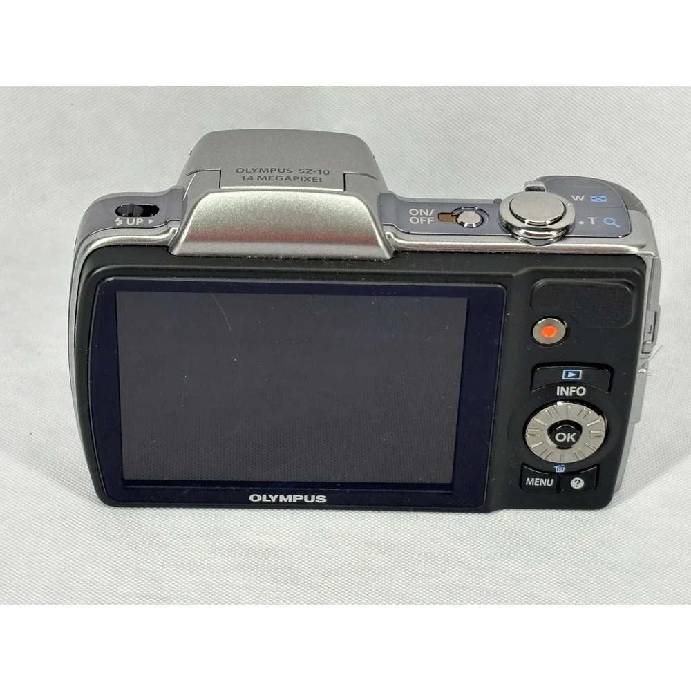 Olympus SZ-10 14MP 18x Optical Zoom‎ Digital Camera Silver Bundle SZ-10